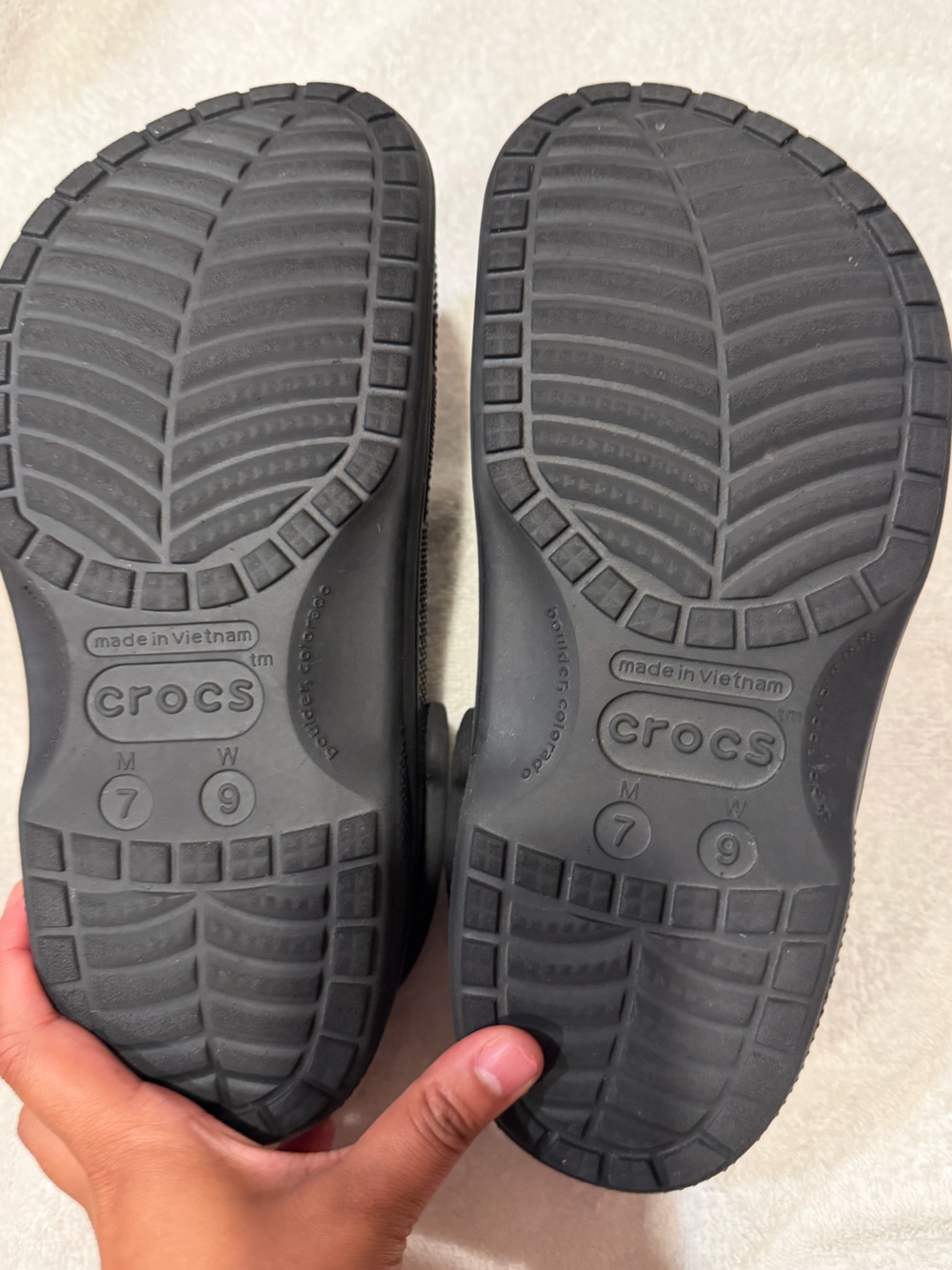 Crocs Adults Classic Lined Clog - Black - Picture 3 of 3